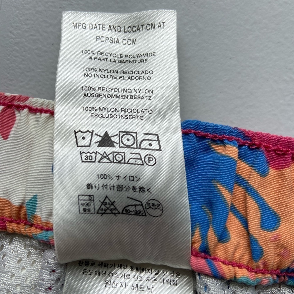 Patagonia Barely Baggies Shorts Waratah Pink Reef 2.5” Sz XL Outdoor Preppy - Picture 7 of 12